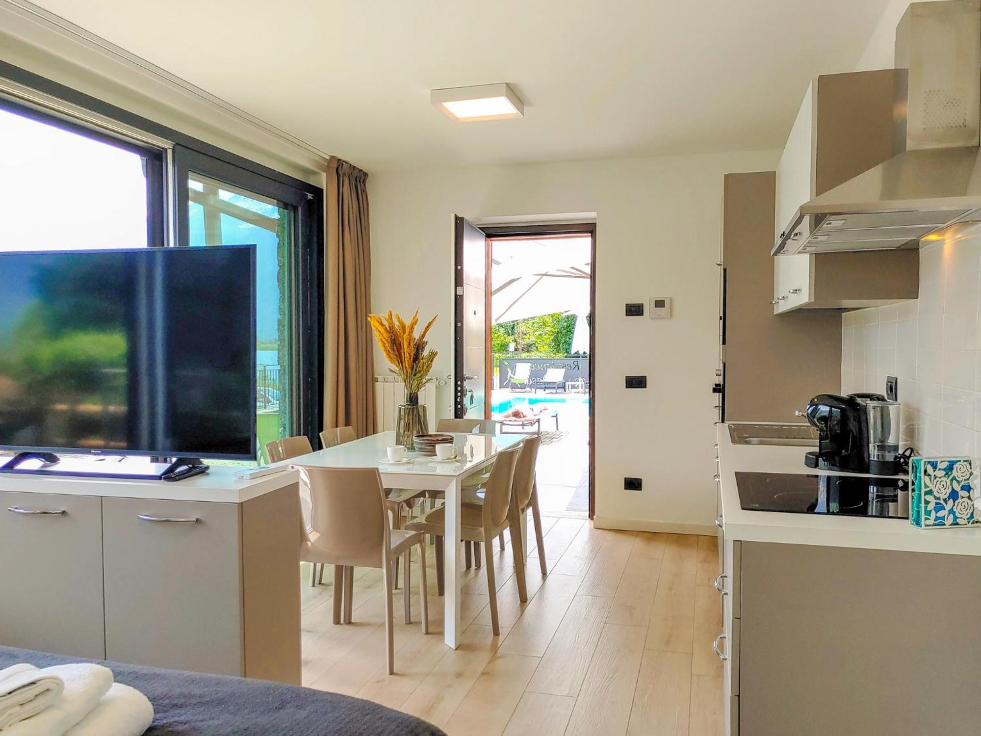 Dascio Emotion Ferienwohnung Mit Terrasse Am See Εξωτερικό φωτογραφία